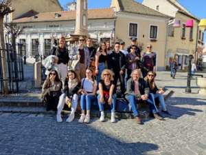 Gruppenbild am Platz Szentendre in Budapest im Rahmen des Erasmus Plus Projektes